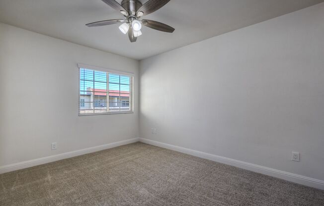 3 beds, 1.5 baths, 1,250 sqft, $2,995