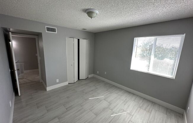 Cozy 2 bd, 1.5 bath condo with open floor plan.