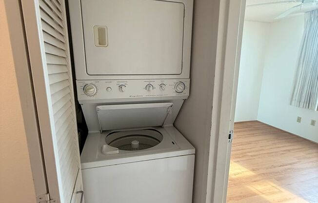 2 beds, 1 bath, $2,700, Unit UNIT 603