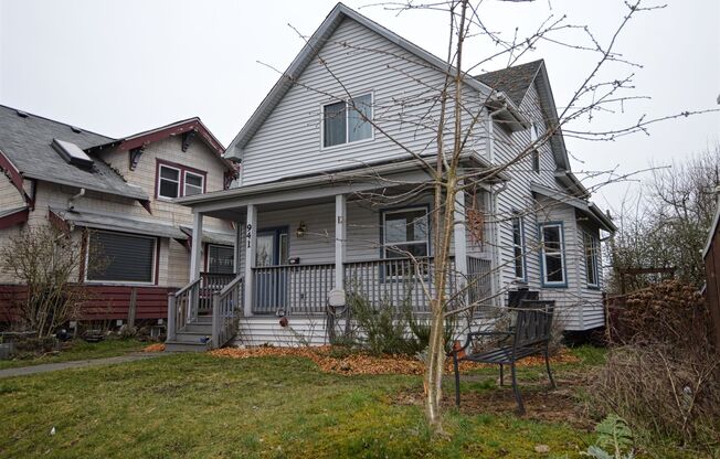 Classic Tacoma Craftsman; Centrally Located!