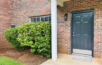 2 beds, 1.5 baths, 1,200 sqft, $1,350, Unit 513 Toombs St Unit 06
