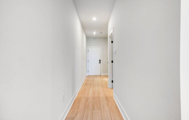 1 bed, 1 bath, 730 sqft, $1,600, Unit 309