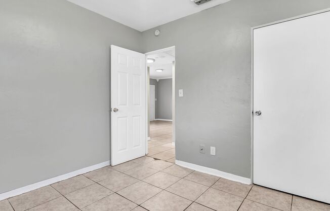 3 beds, 1 bath, $2,295