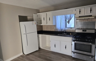 19 HALFORD PL