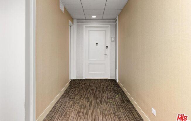 2 beds, 1.8 baths, 1,114 sqft, $5,400, Unit 1703