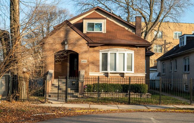 Gorgeous 5 Bedroom / 4 Full Bath Home along Chicago River