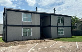 Bryan, Northgate area.. 2 bedroom 1 bath-- close to Texas A&M University.