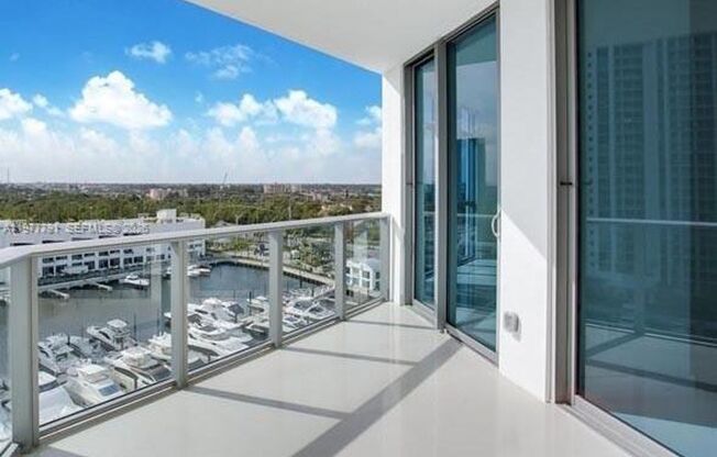2 beds, 2 baths, 1,670 sqft, $5,500, Unit 17301 Biscayne Blvd unit 1103