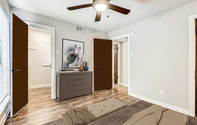 rent apartments in East Dallas