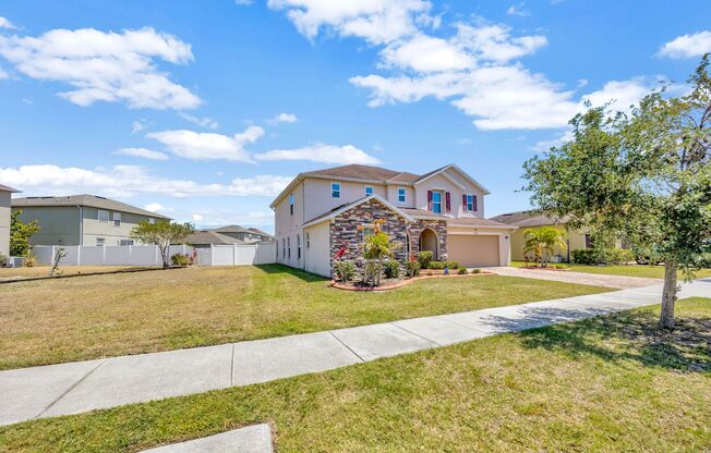 Elegant Pond-View Home in South Fork