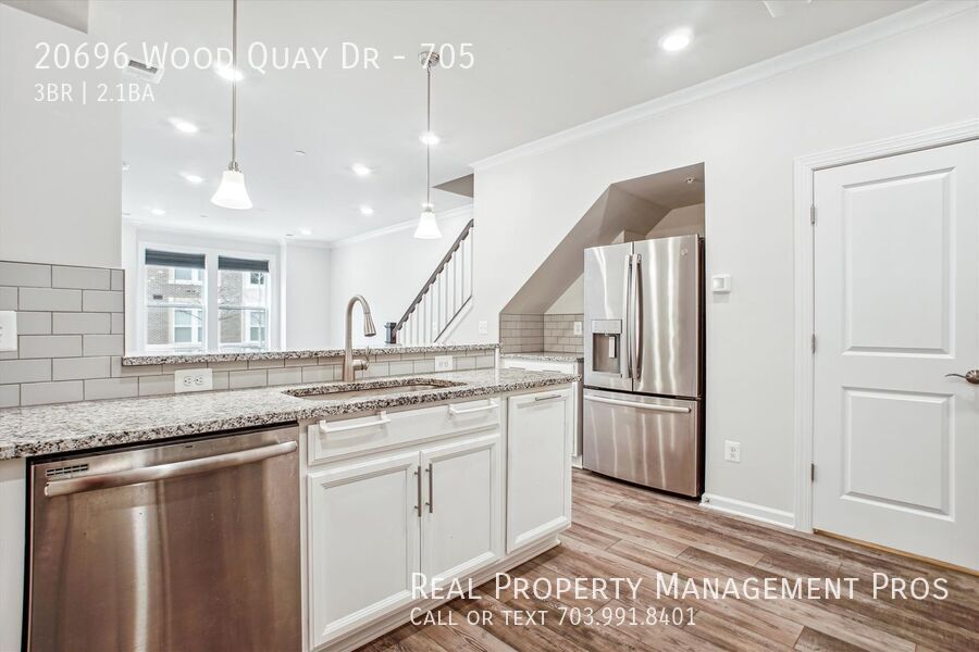 20696 WOOD QUAY DR