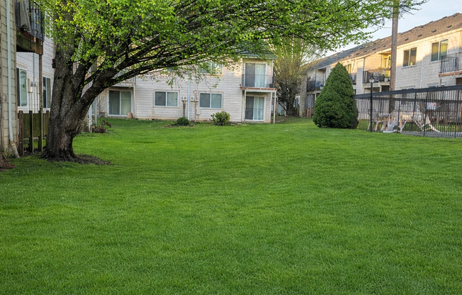 #440 MEYERS SQUARE APTS