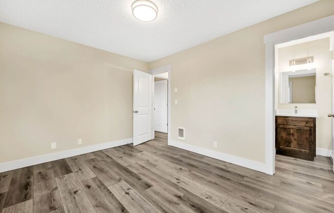 2 beds, 1 bath, 880 sqft, $1,395, Unit #1