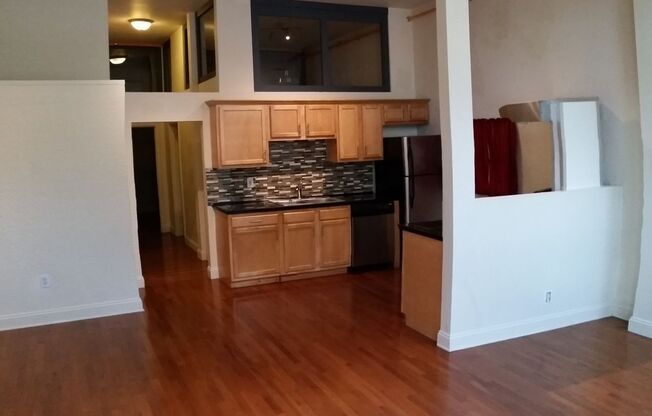 2 beds, 1 bath, $1,600, Unit #1