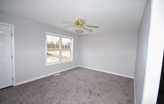 3 Bedroom 2 Bath Pet Friendly Home For Rent!