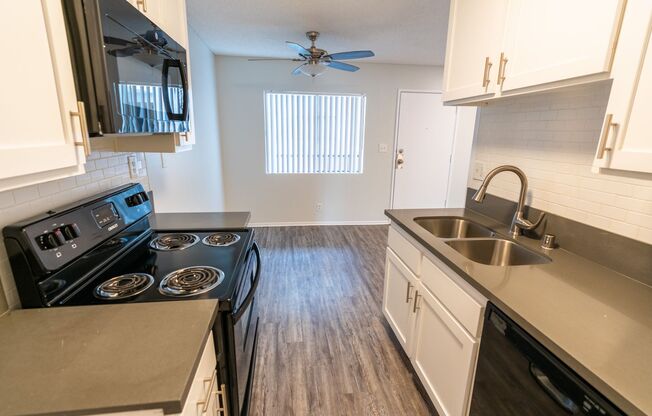 2 beds, 2 baths, 900 sqft, $2,098, Unit 311