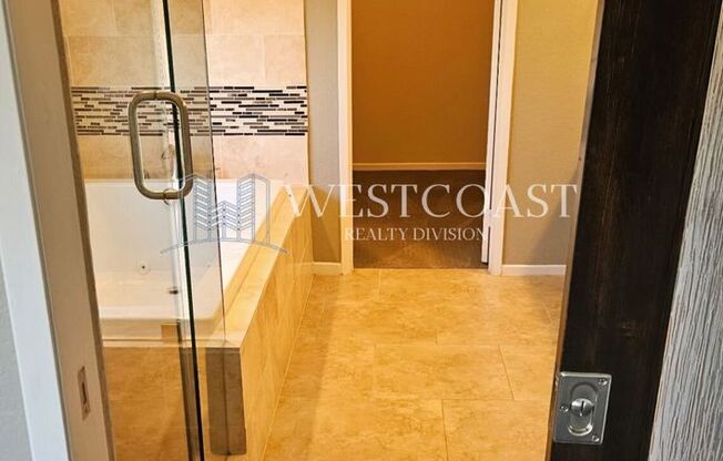 Elegant 3-Bedroom Home in Gated Vista Community