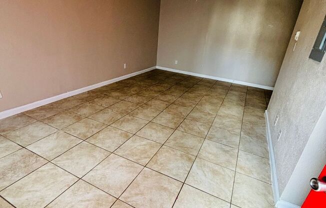 2 beds, 1.5 baths, 1,032 sqft, $1,625, Unit 1040