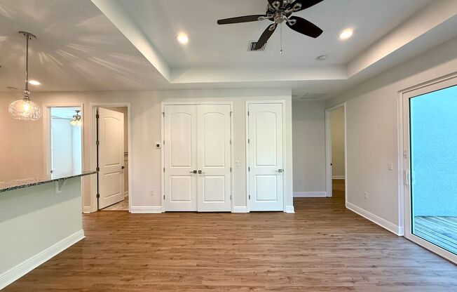 Gorgeous, Modern 2/2 Duplex in Orange City!