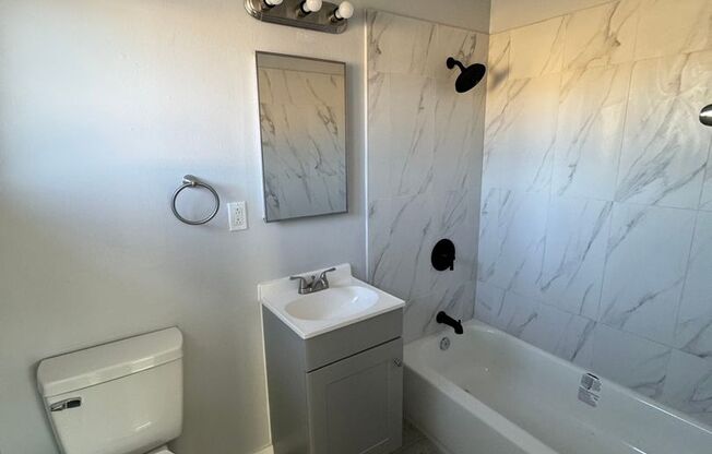 218 Chicago in Beautiful Huntington Beach!