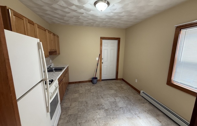 132 HALL ST