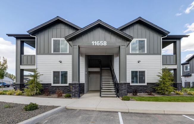 2 beds, 2 baths, 1,195 sqft, $1,562, Unit M201