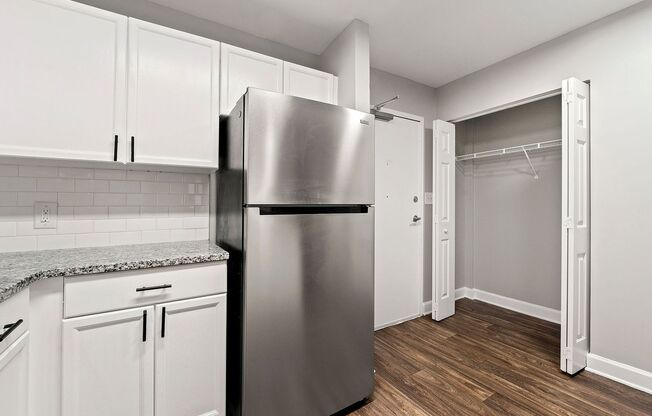 1 bed, 1 bath, 729 sqft, $1,276, Unit B-128