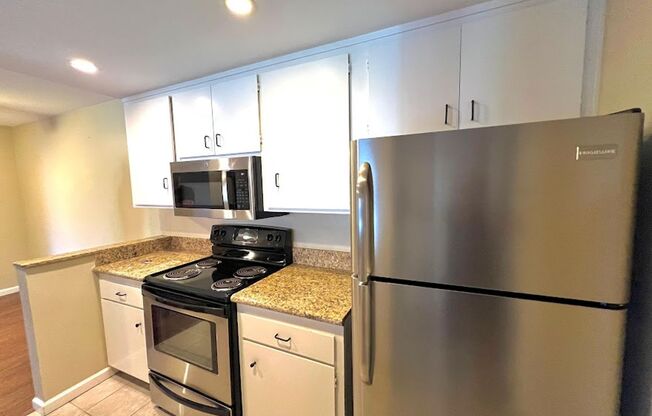1 bed, 1 bath, $2,150, Unit # 210