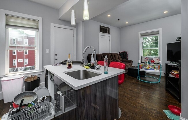 112 118 GLN ST