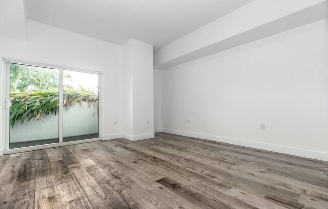 Studio, 1 bath, 444 sqft, $1,925, Unit 405