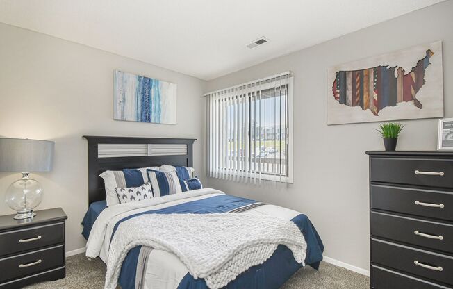 3 beds, 2 baths, 1,125 sqft, $1,600, Unit 805