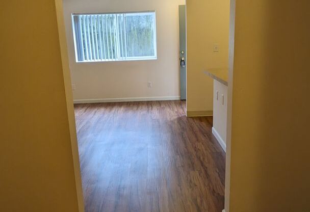 2 beds, 1 bath, 750 sqft, $1,425, Unit 26
