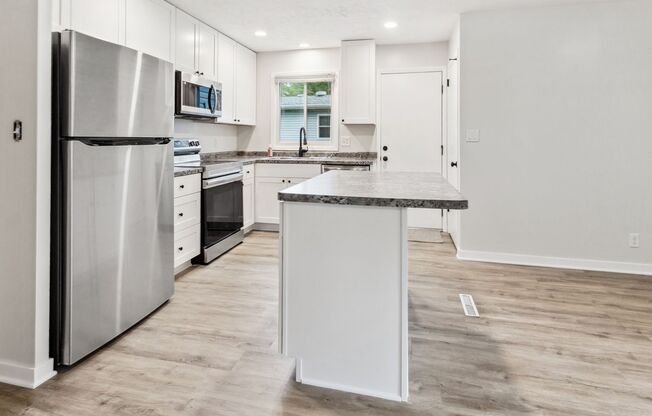 Fully Remodeled South Lincoln 4 Bedroom