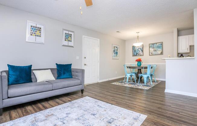 2 beds, 2 baths, 1,070 sqft, $1,129