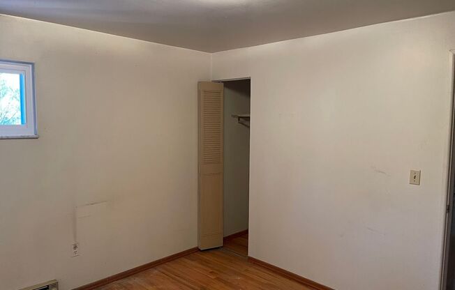 2 beds, 1 bath, $1,000