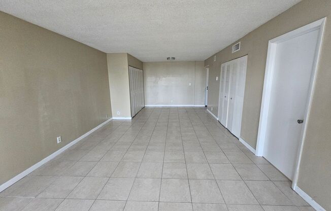 1 bed, 1.5 baths, $1,650, Unit 4314