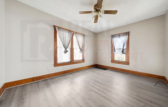 4 beds, 1 bath, $1,250