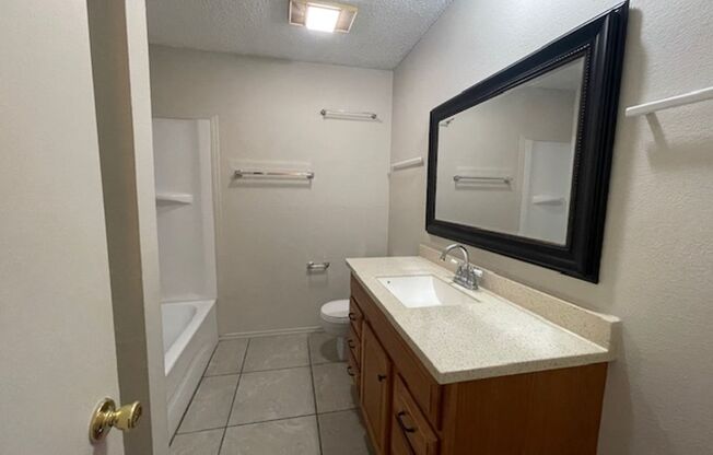 2 beds, 1.5 baths, $1,400, Unit #A