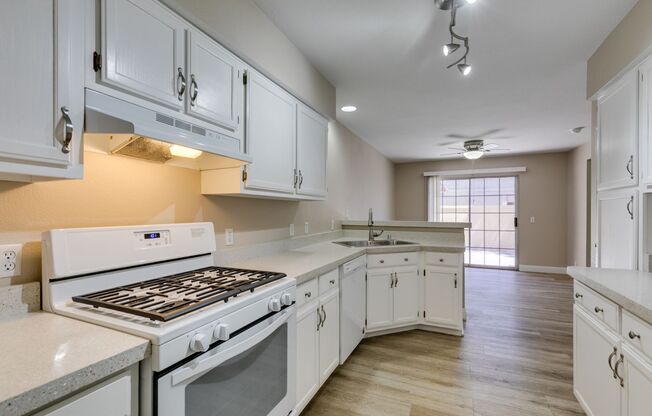 Stylish 2-Bedroom Townhome in Green Valley with Modern Upgrades & Prime Location!
