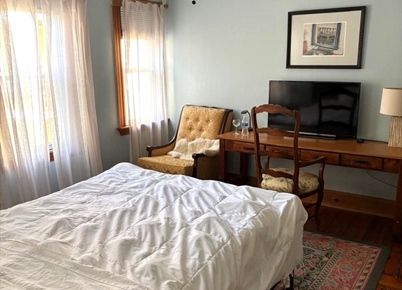 2 beds, 1.5 baths, 1,200 sqft, $4,500, Unit 3