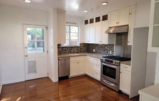 Charming Single Family Home with Spacious Yard in Marina Del Rey