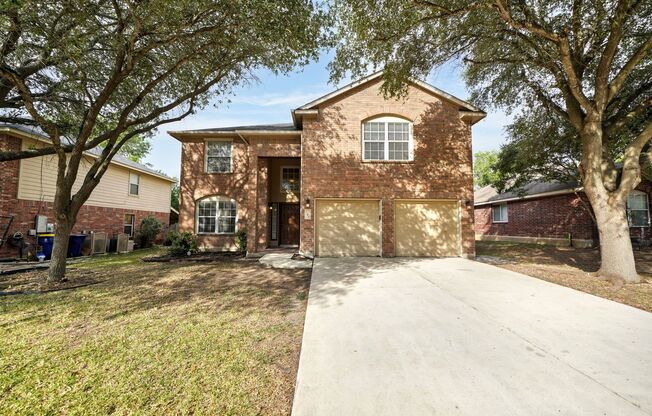 Beautiful Rental now available in Thistle Creek (Schertz) - 5 Bedrooms! Realtor Commission: $750