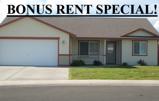 BONUS RENT SPECIAL! 3 Bedroom, 2 Bath Home for September Rent!