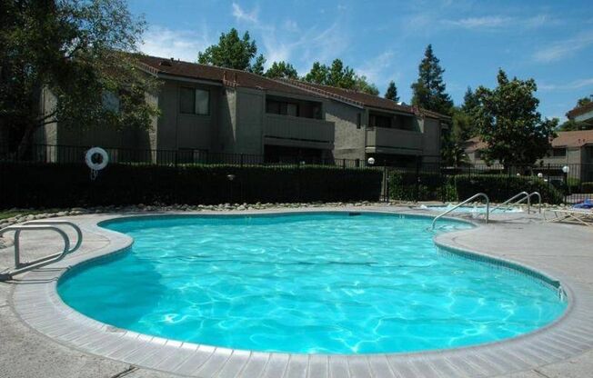 1 bed, 1 bath, 655 sqft, $1,545, Unit 11O