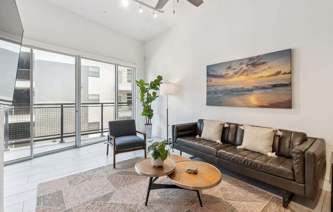 1 bed, 2 baths, $1,799, Unit 404