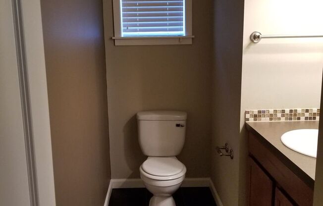 2 beds, 2.5 baths, 1,345 sqft, $2,200, Unit 1342-103