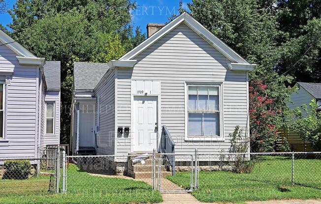 1709 W. Gaulbert Ave.