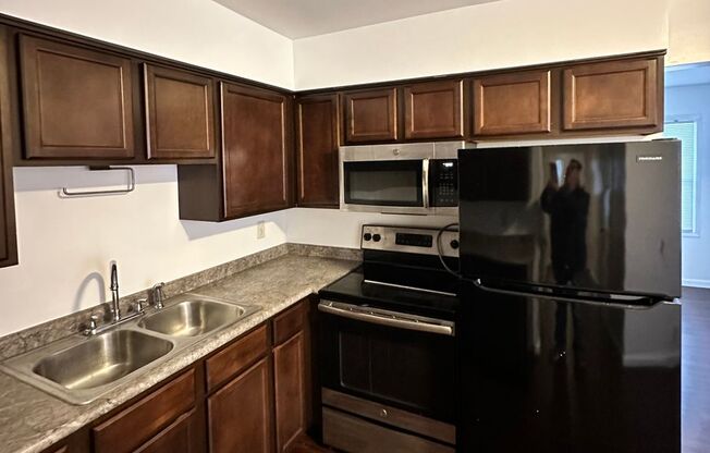 1 bed, 1 bath, 668 sqft, $1,000, Unit Unit A