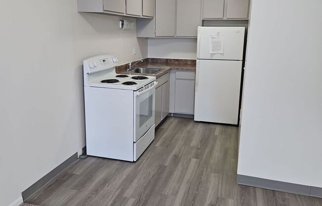 Riverland Apartments