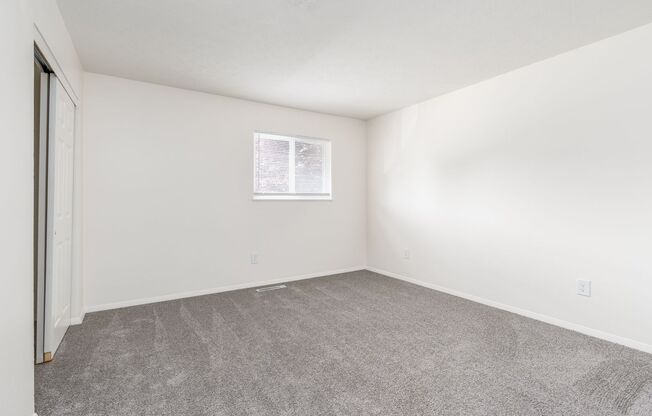 2 beds, 1.5 baths, 950 sqft, $1,400, Unit H